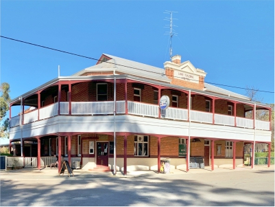 Yealering Hotel